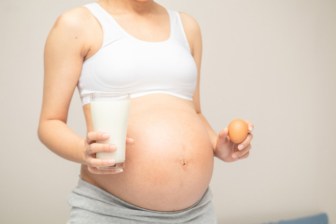 Какой витамин принимать во время беременности, чтобы родить будущего гения