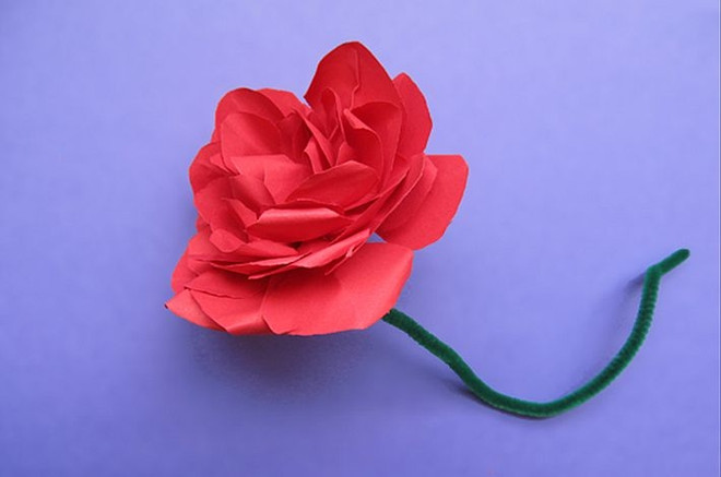 Роза из бумаги без клея (для букета)