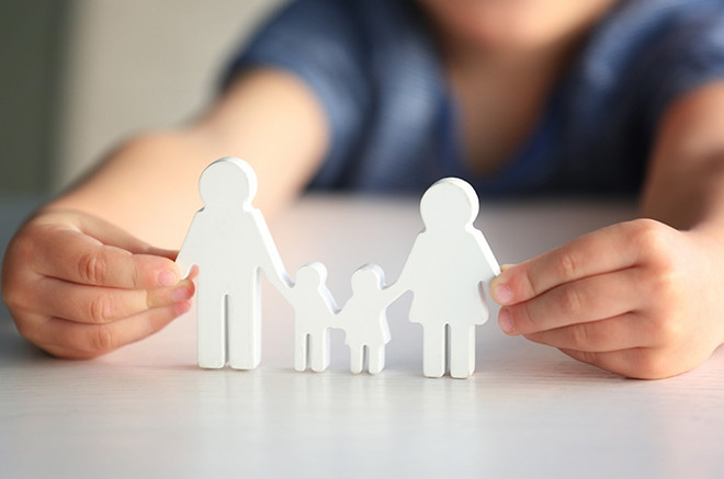 С какими трудностями может столкнуться семья при усыновлении ребенка