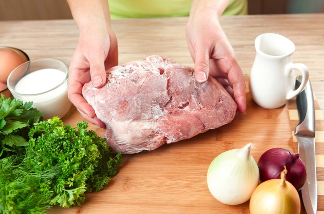 как быстро разморозить мясо