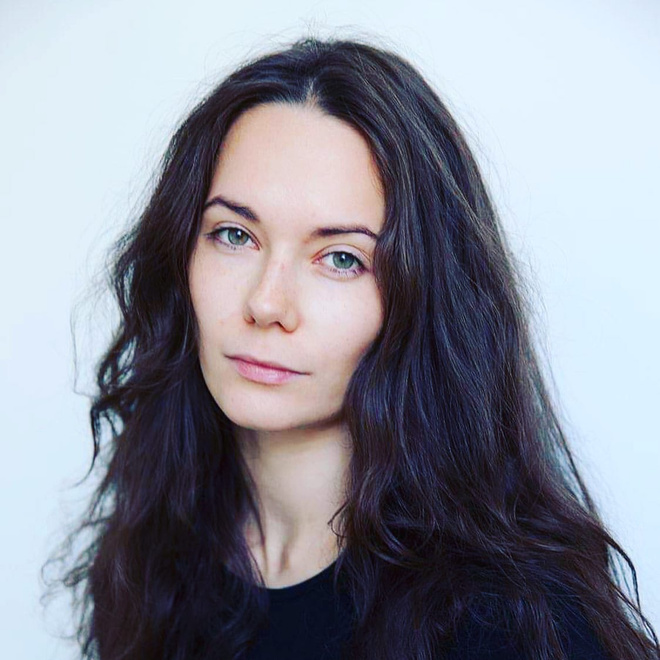 Instagram @ avratinskaya