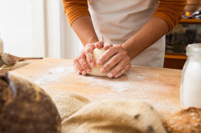 Рецептов домашнего хлеба действительно немало, но чаще всего предпочтение отдаётся так называемым здоровым вариантам. 