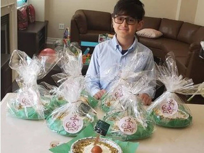 Юный Гордон Рамзи: 11-летний мальчик-повар зарабатывает на готовых блюдах