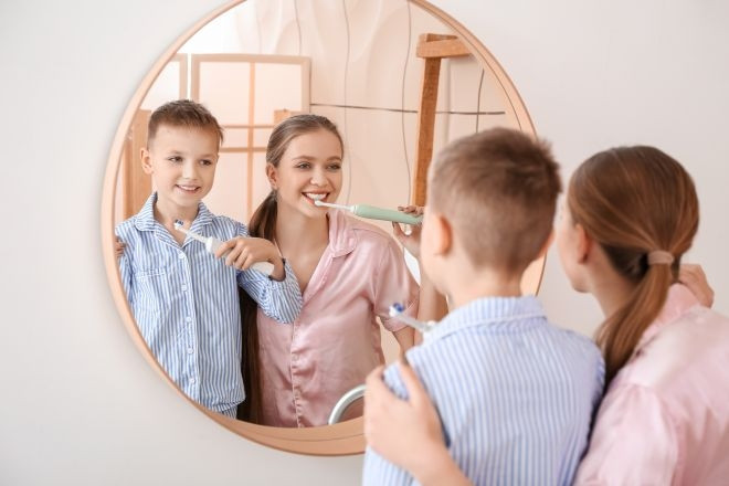 7 хитростей, с помощью которых родители могут мотивировать детей чистить зубы
