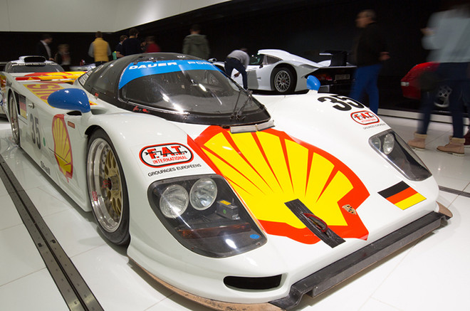 Самые скоростные автомобили: Porsche Dauer 962 Le Mans