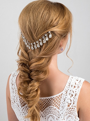 Свадебная прическа коса с украшениями