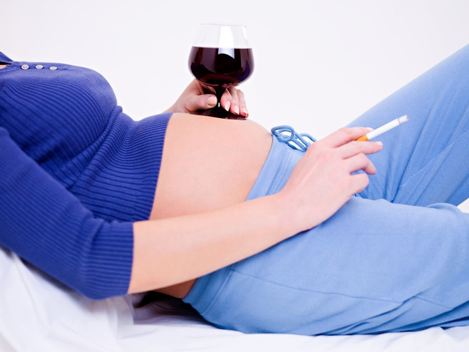 вредные привычки беременной женщины