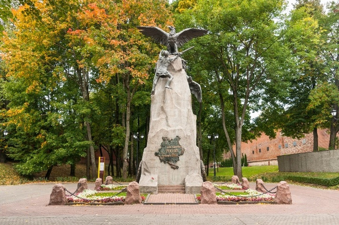 Памятник Героям 1812 года