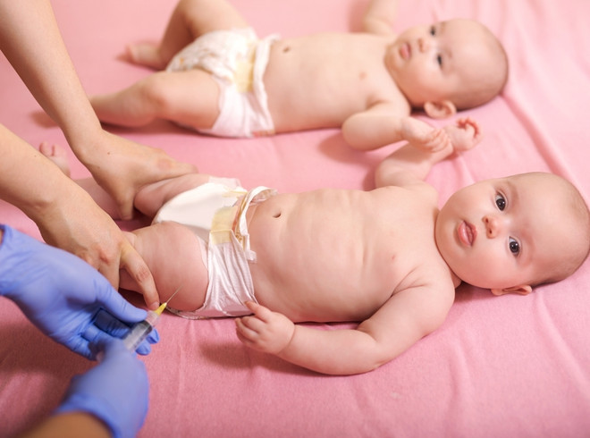 Стоит ли делать прививки новорожденным