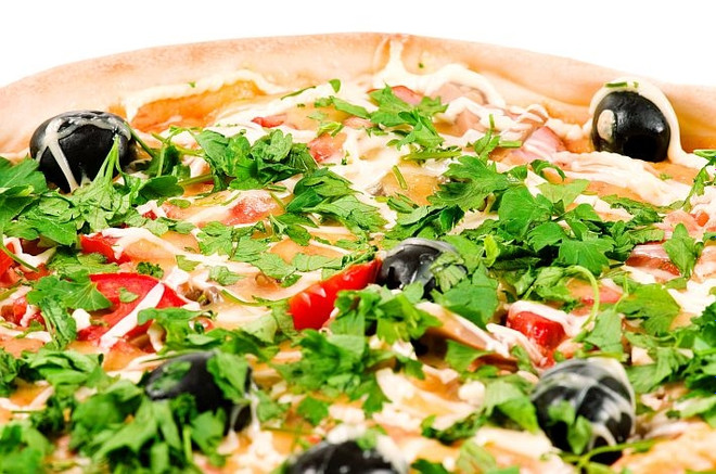 Пицца с зеленью и болгарским перцем