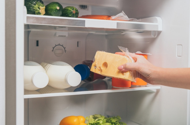 как хранить сыр в холодильнике