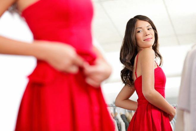 6 способов: как красиво завязывать пояс на платье, делая его акцентом образа