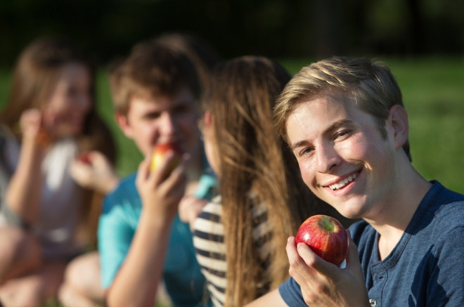 Овощи и фрукты в рационе питания подростков