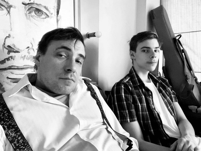 Евгений Цыганов с сыном Никитой.   Instagram @tsyganovpictures