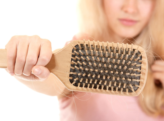 Выпадение волос после коронавируса у женщины