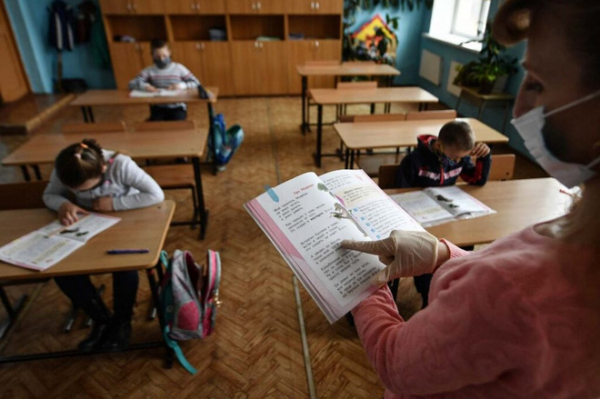 Школьники Красноармейска вернулись за парты: норовирус нейтрализован