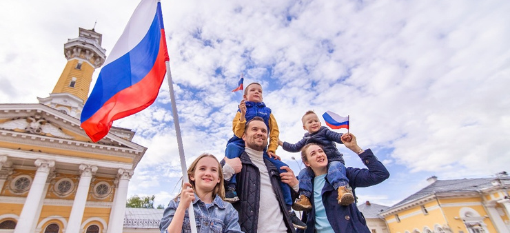 12 июня – День России: история праздника и идеи для празднования всей семьёй