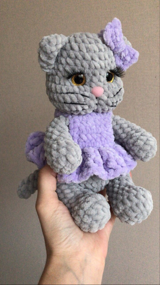Плюшевая кошечка