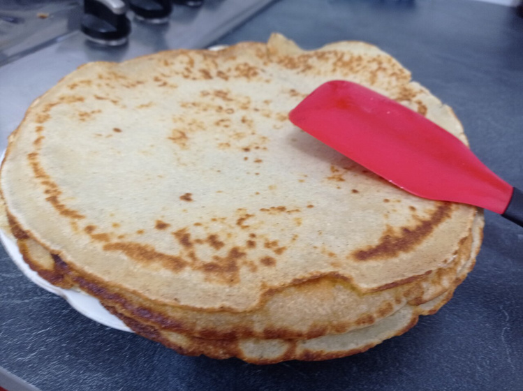 ТУ масленица и рецепт блинов на манке.
