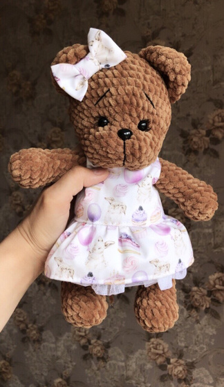 Медвежонок в платье
