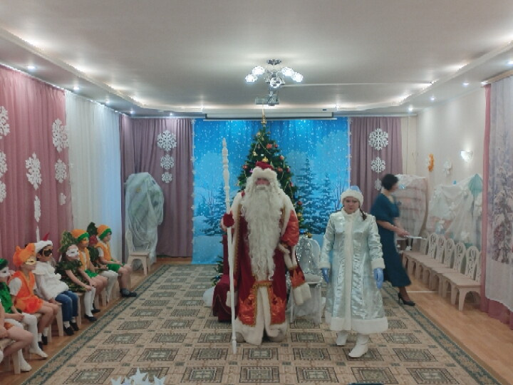 А вот и наш Буратино на утреннике🎄