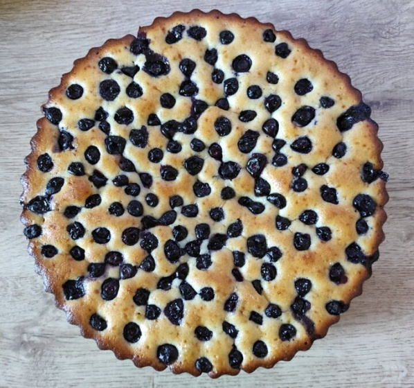 Пирог с черникой☺ловите рецепт.