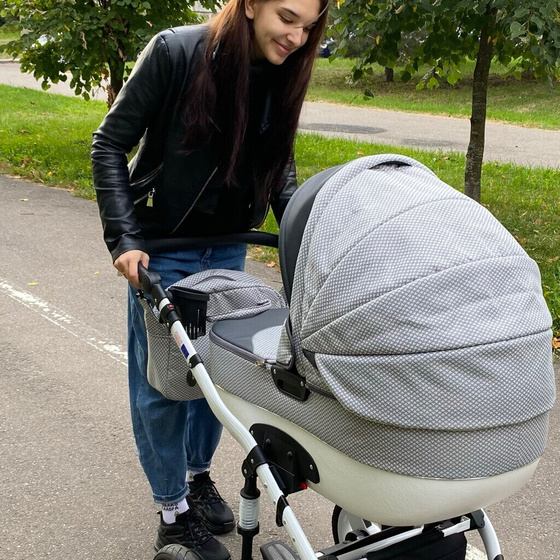 Наша первая прогулка 😍