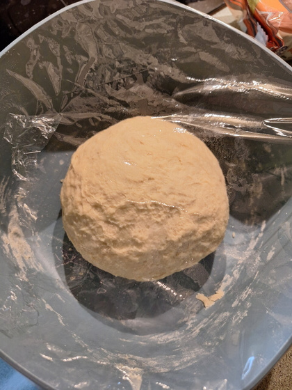 Пустая гречка с кусочком колбаски