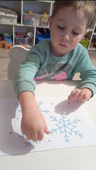 Снежинки из соли❄️