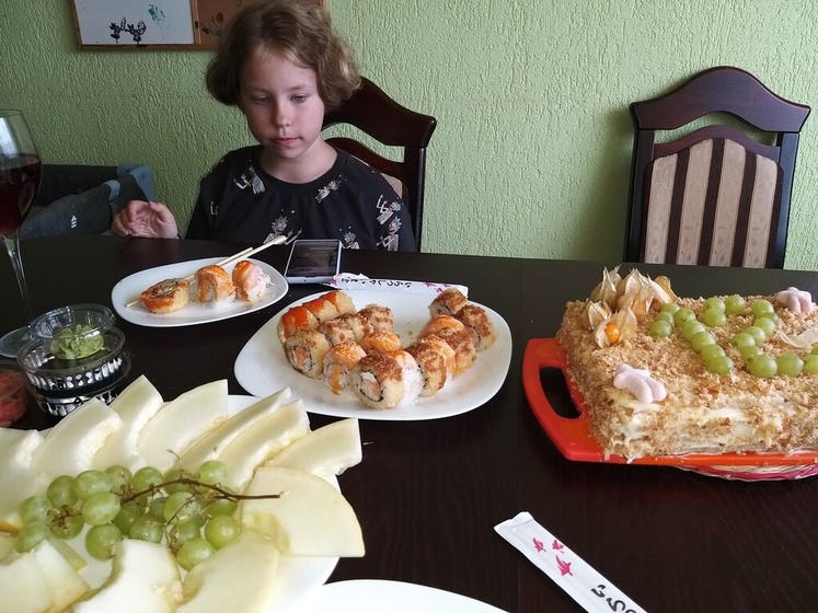 Так и празднуем