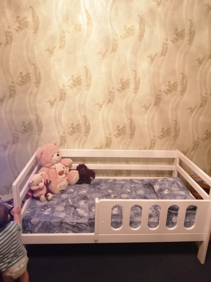 Сын переехал в новую кровать!