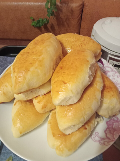 Пирожки с яблоками.