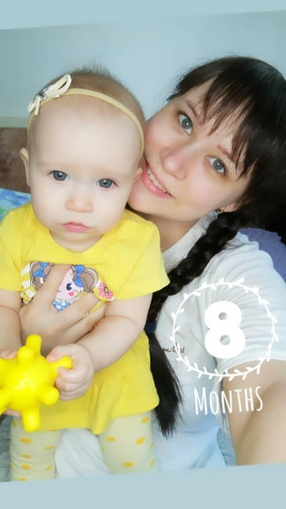 8 месяцев, этой малышке
