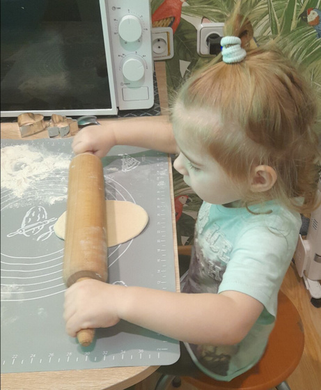 Пока младшая дочь спит,