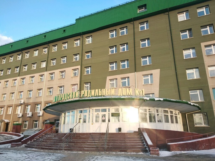 Я в роддоме, пока