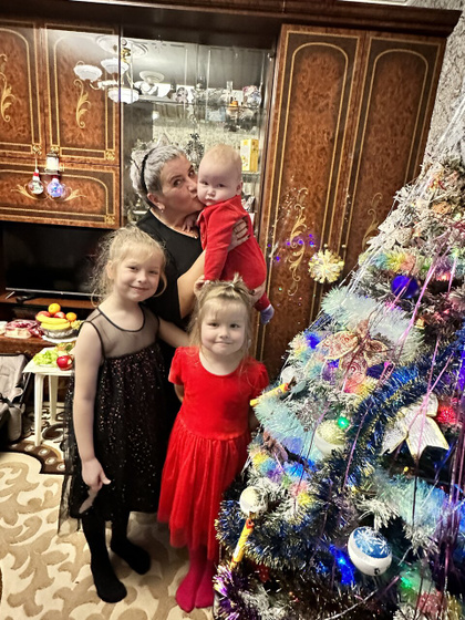 С Новым годом девочки!