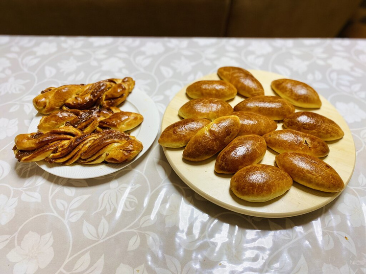 Ужинаем сегодня пирогами)))