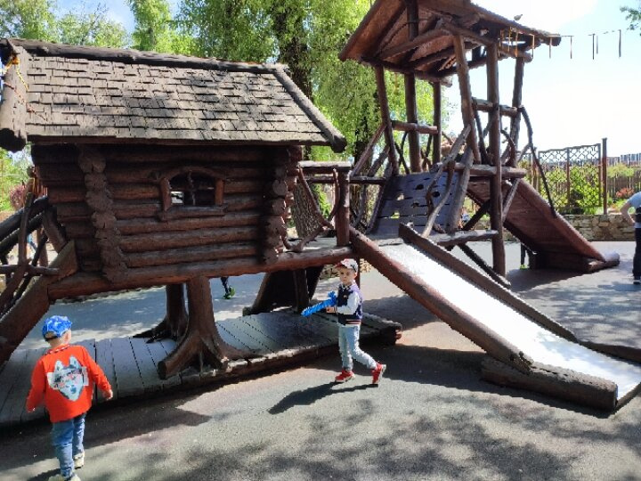 Парк Лога.