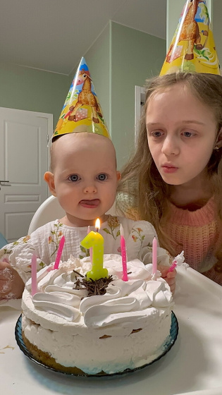 Нам 1 годик 🥳