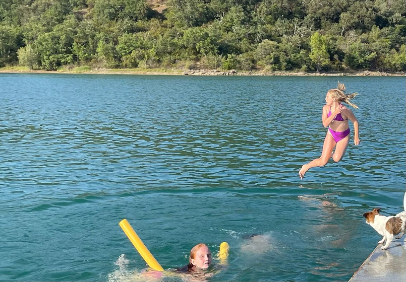 Когда под боком море, то хочется на озеро.