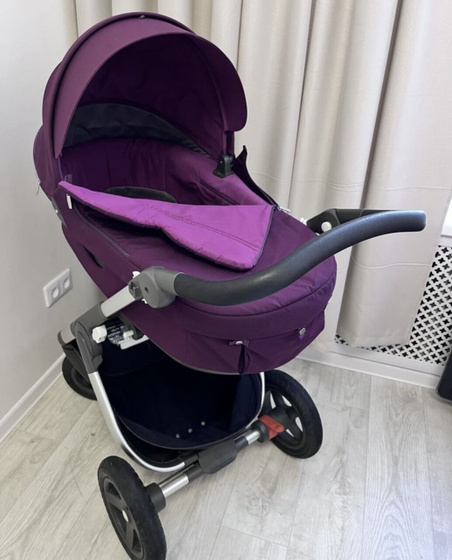 Девочки, как вам коляска stokke?