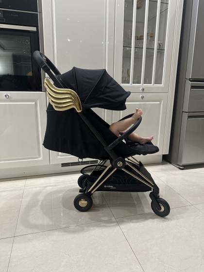 Cybex coya Jeremy Scott