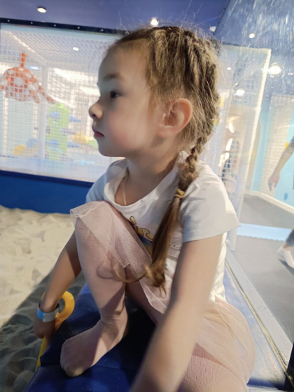 Елена сегодня не в