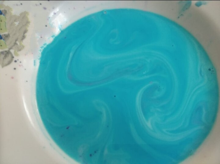 Рисуем на молоке🎨