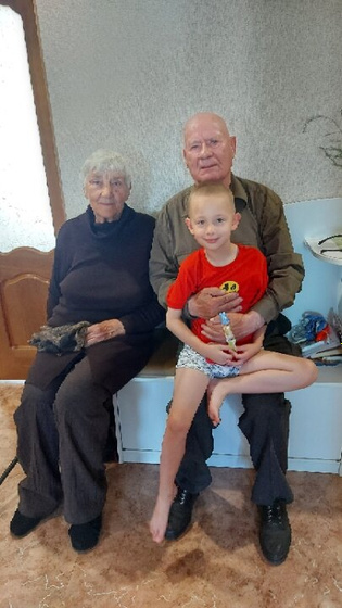 Прабабушка и прадед.