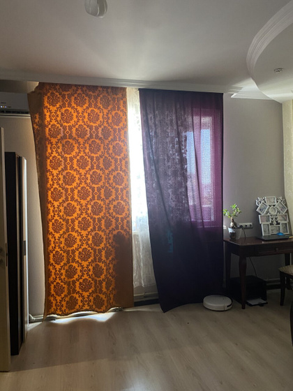 Какие шторы оставить?