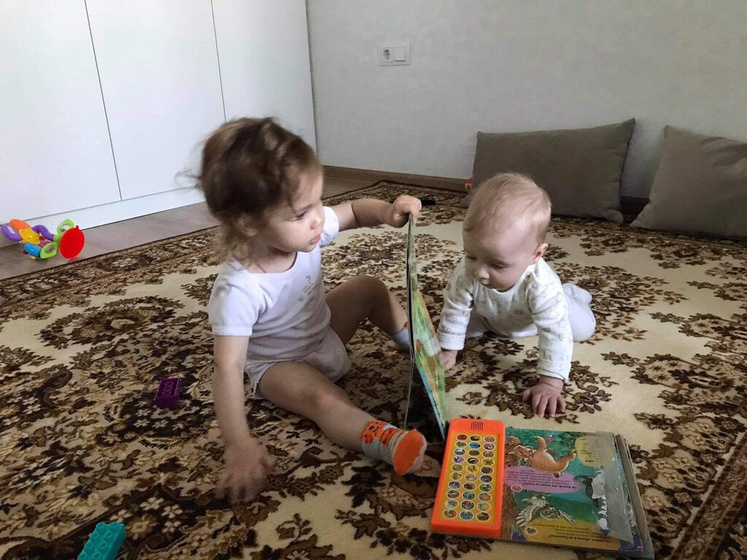 Мои булочки, племяшка и