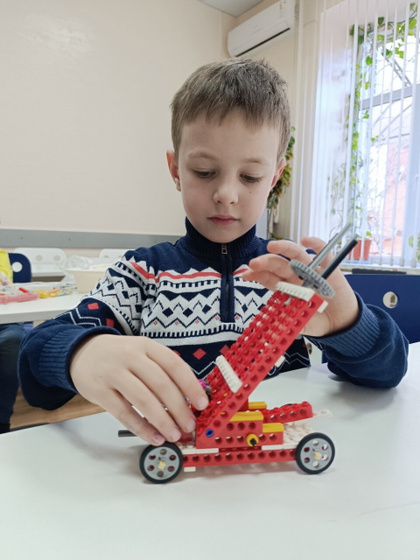 Забираю Дениса из сада.