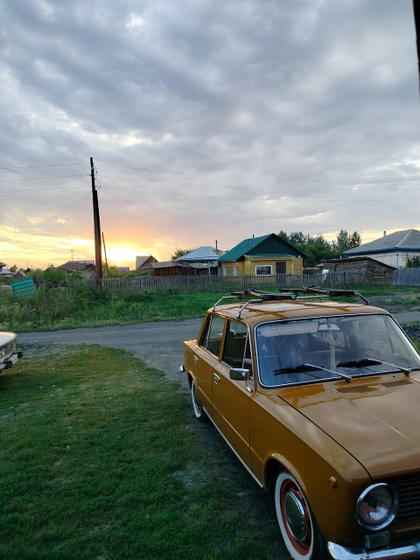 У бабушки в деревне )))