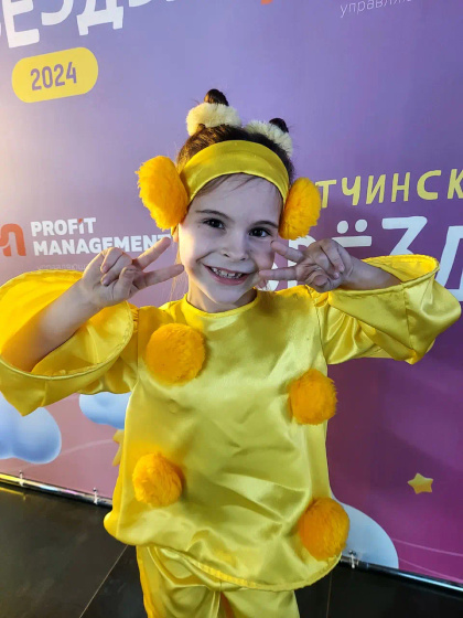 Пока мы тут в Москве танцуем,